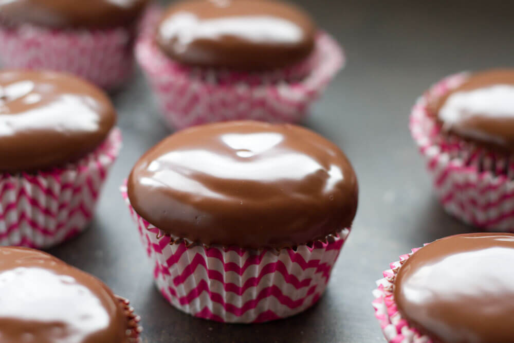 Chocolate Glazed Cup Cakes