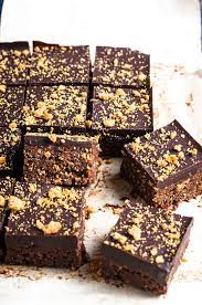 Ginger biscuit fridge cake