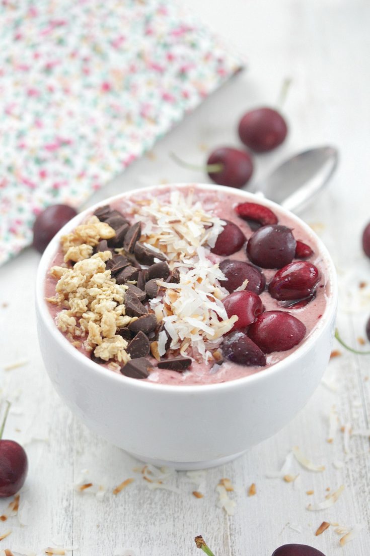 DARK CHERRY SMOOTHIE BOWL