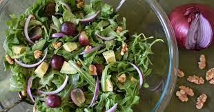 GRAPE, AVOCADO AND ARUGULA SALAD GRAPE, AVOCADO AND ARUGULA SALAD